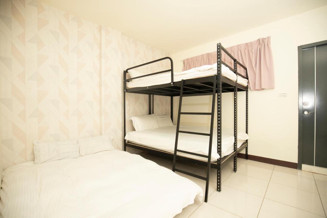 Fengjia Muxia Apartment Тайджун Екстериор снимка