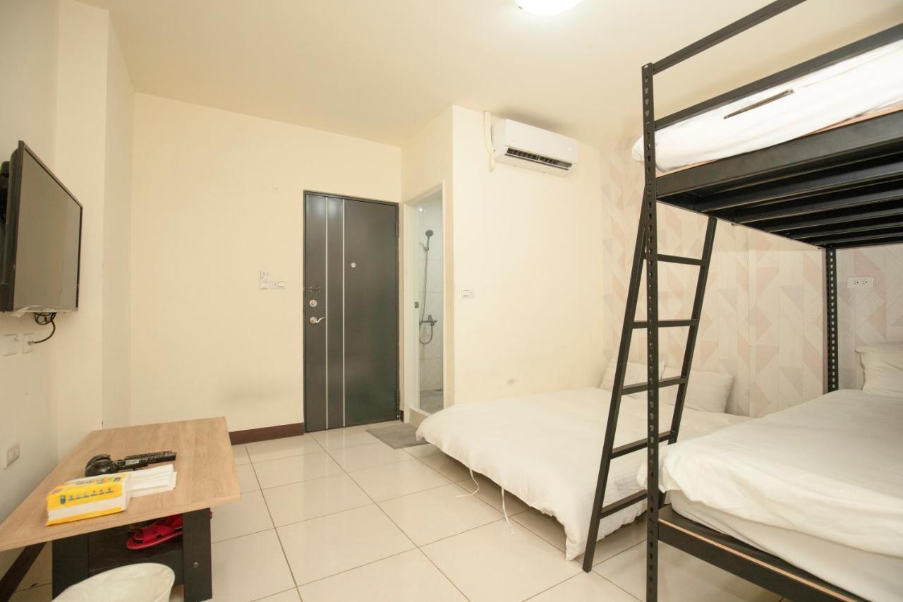 Fengjia Muxia Apartment Тайджун Екстериор снимка