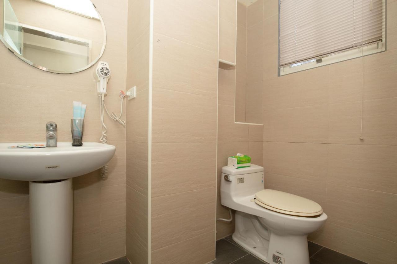 Fengjia Muxia Apartment Тайджун Екстериор снимка