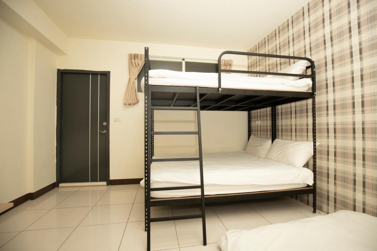 Fengjia Muxia Apartment Тайджун Екстериор снимка