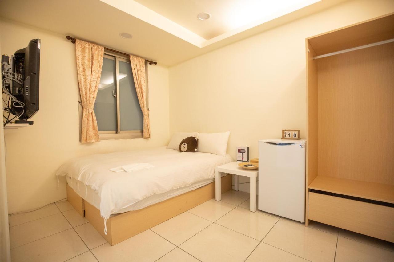 Fengjia Muxia Apartment Тайджун Екстериор снимка